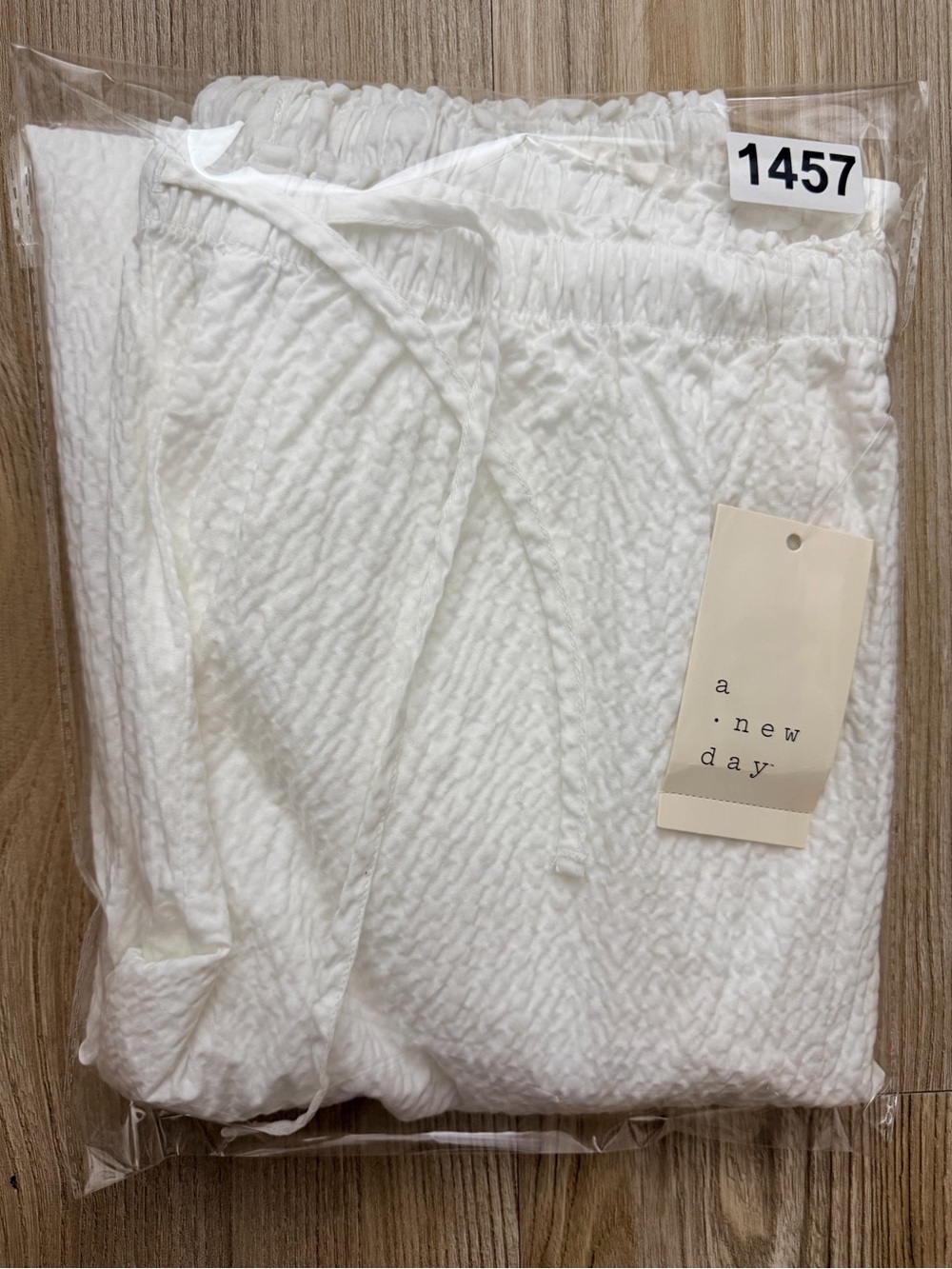 Women's Seersucker Effortless Pull-On Pants - A New Day™ White XS - Picture 12 of 12
